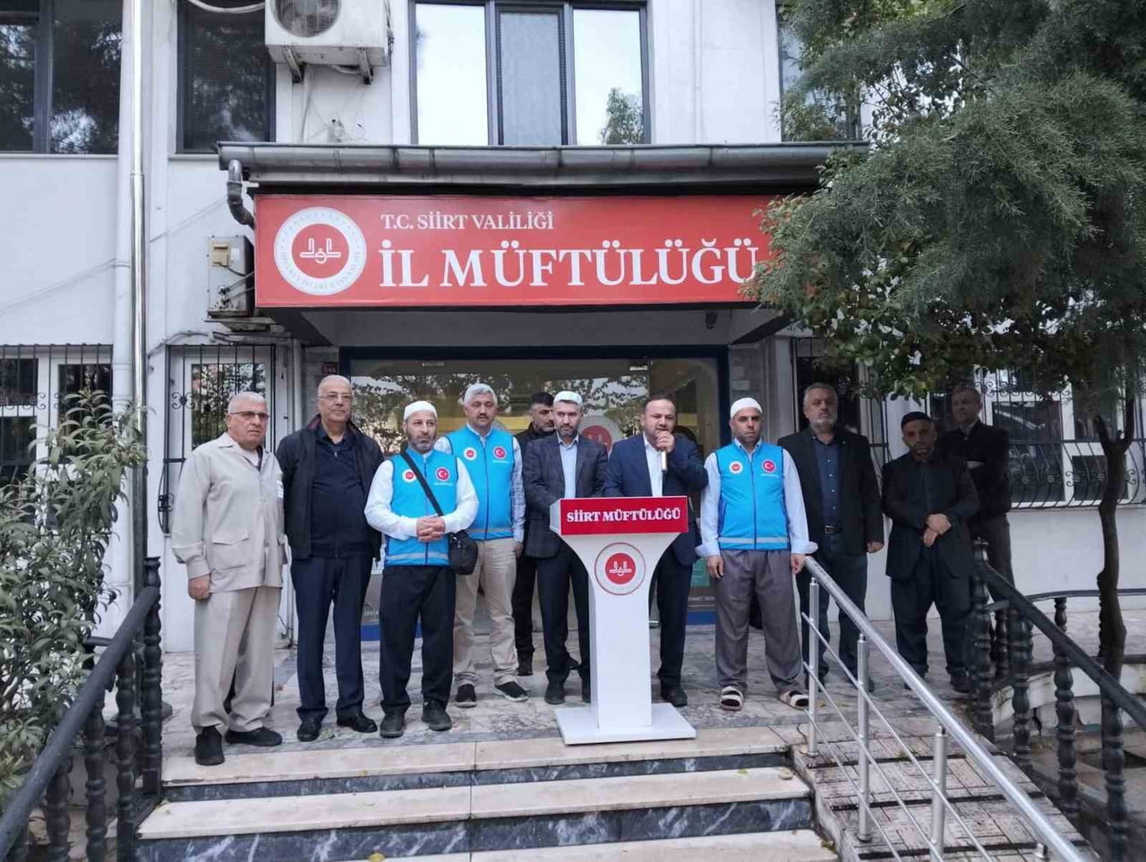 SİİRT’TEN KUTSAL TOPRAKLARA İLK KAFİLE UĞURLANDI