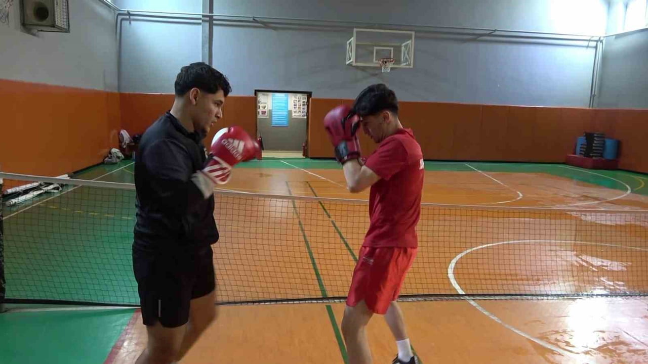 ŞİLELİ GENÇ SPORCU DÜNYA ŞAMPİYONU OLDU