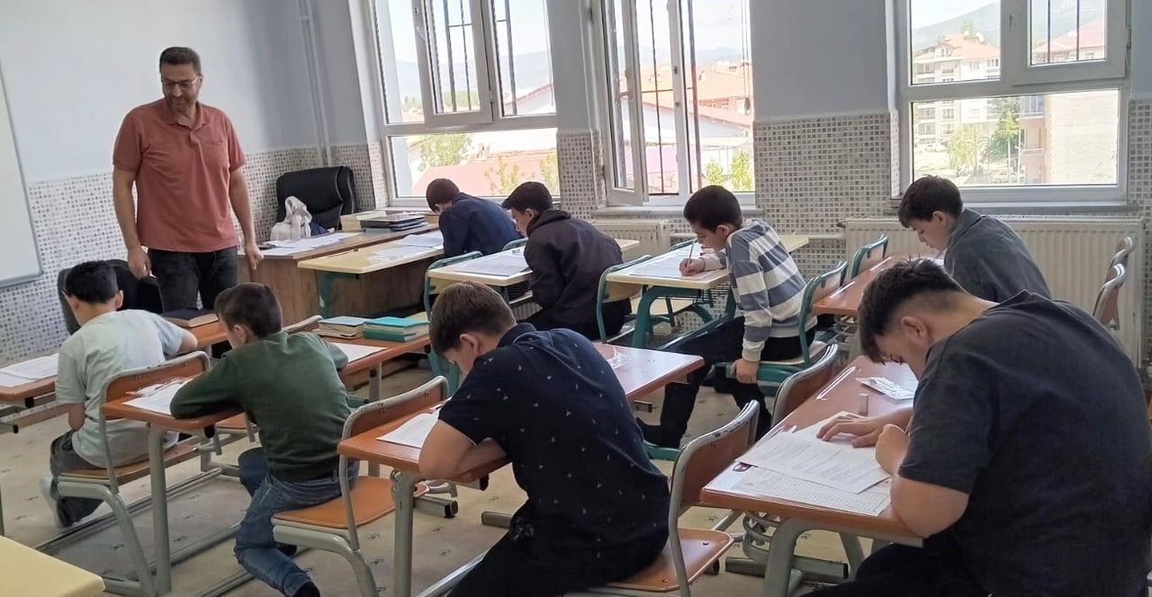 SİMAV’DA "ÇOCUK İLMİHALİ" BİLGİ YARIŞMASI YAPILDI