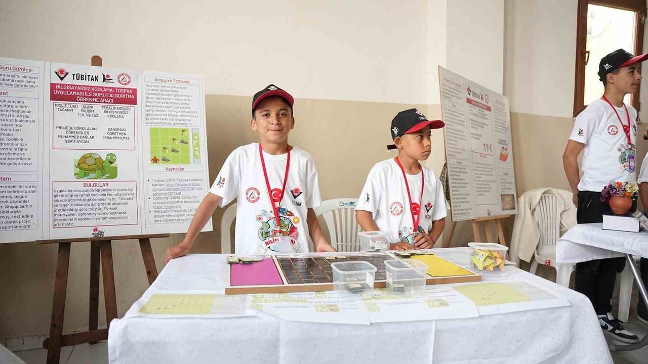 SINDIRGI’DA KIRSAL MAHALLEDE BİLİM FUARI HEYECANI