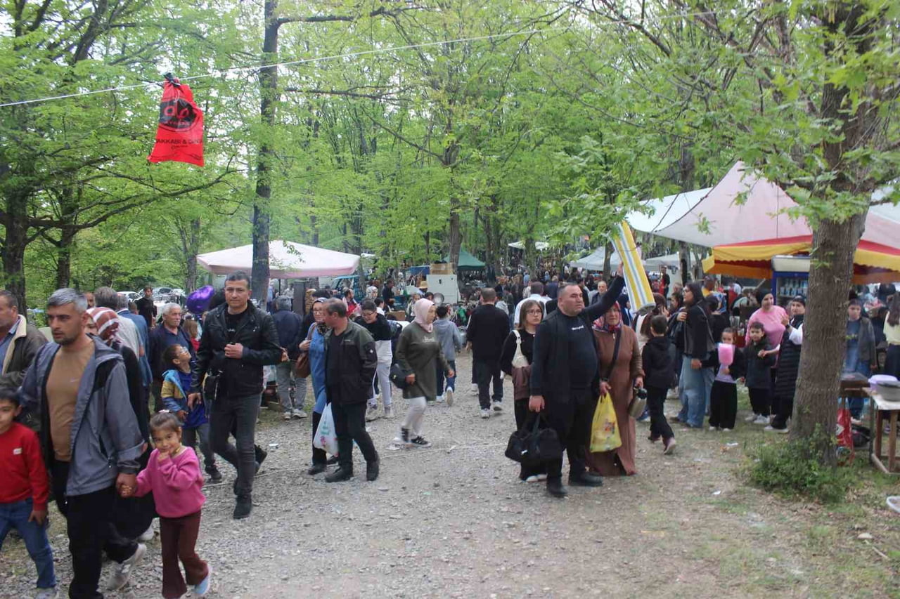 SİNOP'TA HIDIRELLEZ VE GÜREŞ ŞENLİKLERİ DÜZENLENDİ SİNOP'UN TÜRKELİ İLÇESİNE BAĞLI YUSUFLU...