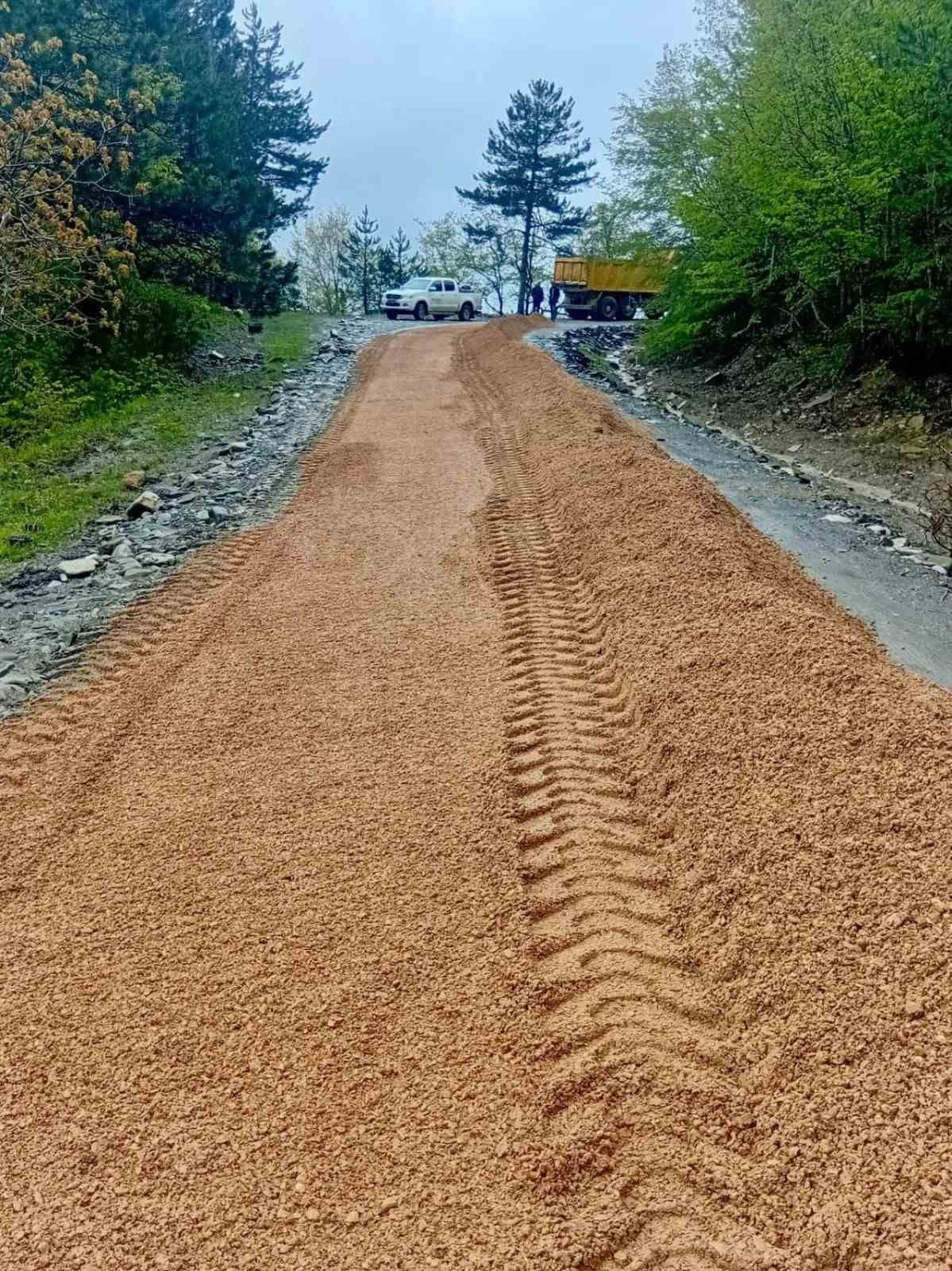 SİNOP İL ÖZEL İDARESİ, İL GENELİNDE ULAŞIM KONFORUNU VE KALİTESİNİ ARTIRMAK AMACIYLA YÜRÜTTÜĞÜ YOL...