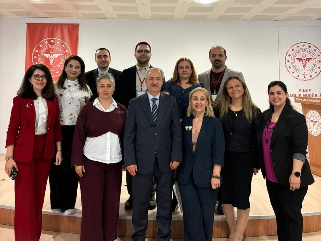 SİNOP İL SAĞLIK MÜDÜRLÜĞÜ TARAFINDAN DÜZENLENEN NRP EĞİTİMİYLE SAĞLIK PERSONELİNİN BİLGİ VE...