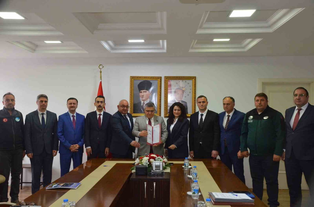 SİNOP’TA ÇEVRESEL FARKINDALIĞIN ARTIRILMASI, DOĞAL YAŞAMIN KORUNMASI VE BİLİMSEL İŞ BİRLİĞİNİN...