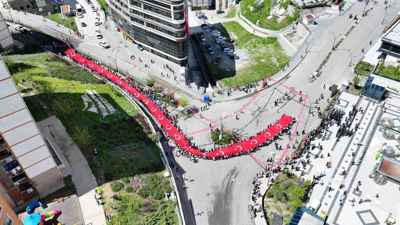ŞIRNAK'TA 19 MAYIS ATATÜRK'Ü ANMA, GENÇLİK VE SPOR BAYRAMI ETKİNLİKLERİ KAPSAMINDA, KENT PROTOKOLÜ...