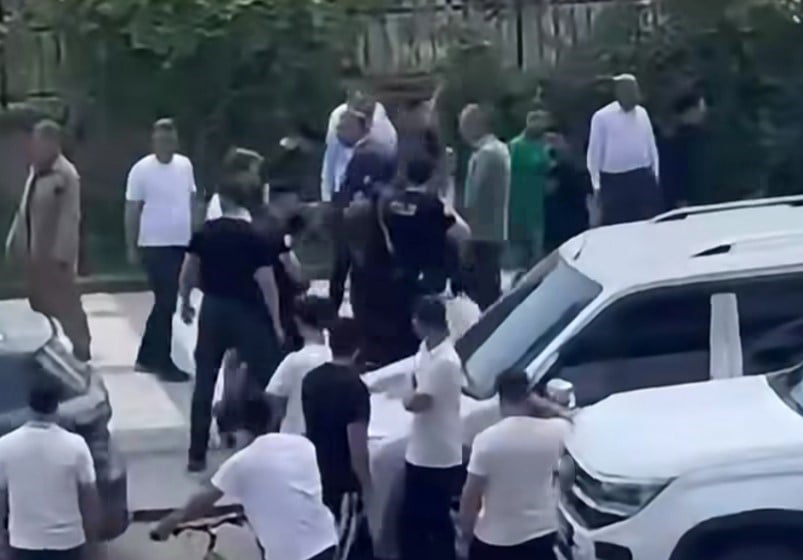 ŞIRNAK’IN CİZRE İLÇESİNDE AKRABA İKİ AİLE ARASINDA ÇIKAN VE YAKLAŞIK 400 KİŞİNİN KARIŞTIĞI KESİCİ...