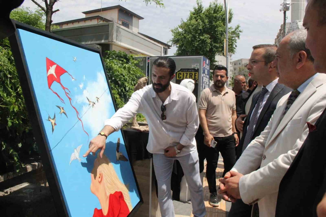 ŞIRNAK’IN CİZRE İLÇESİNDE GÜZEL SANATLAR LİSESİ ÖĞRENCİLERİ, YIL BOYUNCA HAZIRLADIKLARI ESERLERİ...