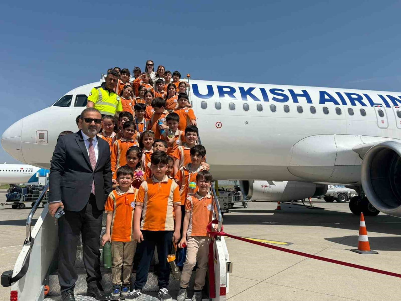 ŞIRNAK’IN CİZRE İLÇESİNDE MİNİK ÖĞRENCİLER, DÜZENLENEN TEKNİK GEZİ KAPSAMINDA ŞERAFETTİN ELÇİ...