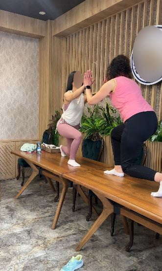 SİVAS BELEDİYESİ TESİSİNDE KADINLARA ÖZEL DÜZENLENEN ORGANİZASYONDA YEMEK MASASI ÜZERİNDE ZUMBA...
