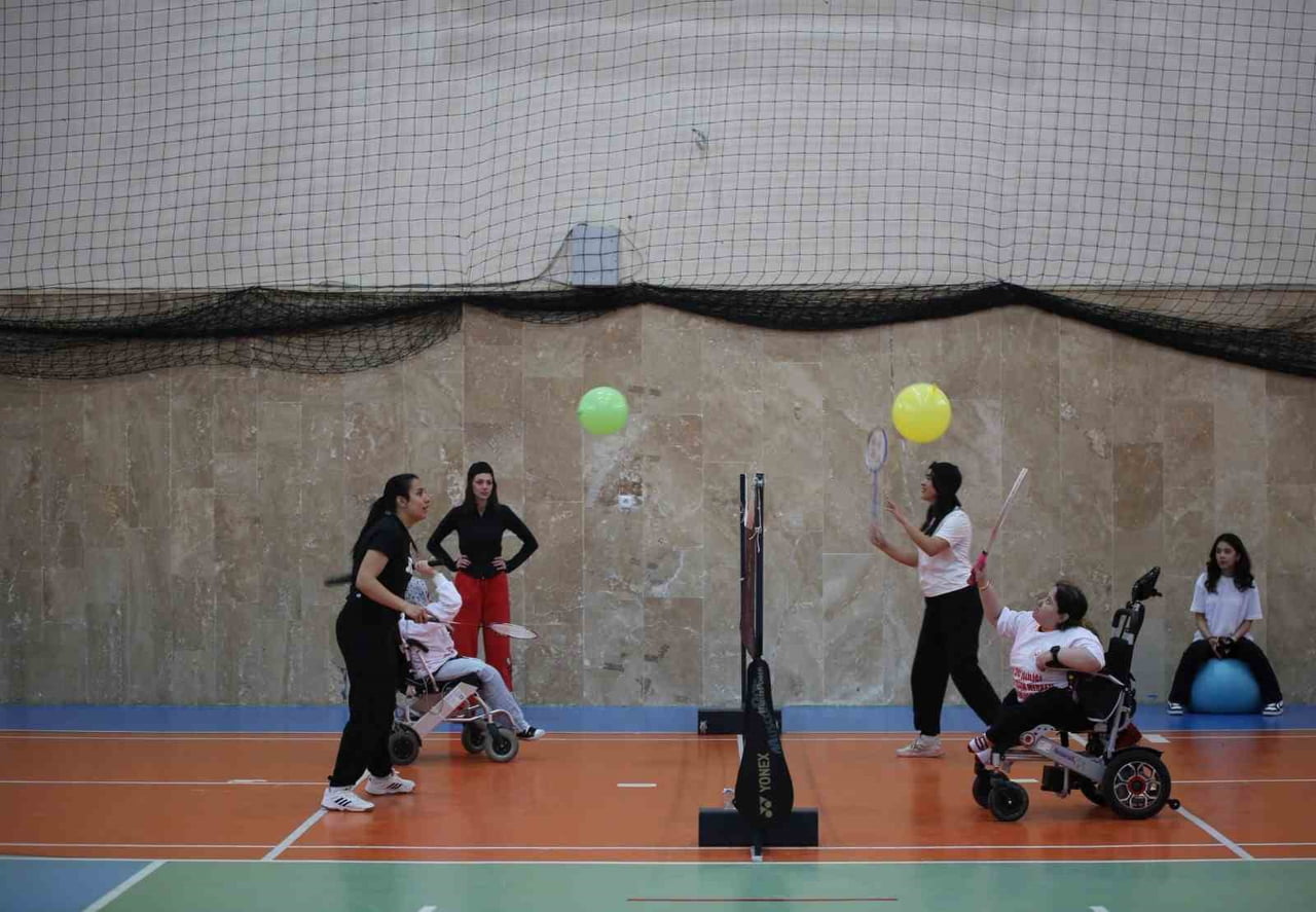 SİVAS CUMHURİYET ÜNİVERSİTESİ İLE SİVAS AİLE VE SOSYAL HİZMETLER İL MÜDÜRLÜĞÜ İŞ BİRLİĞİNDE...