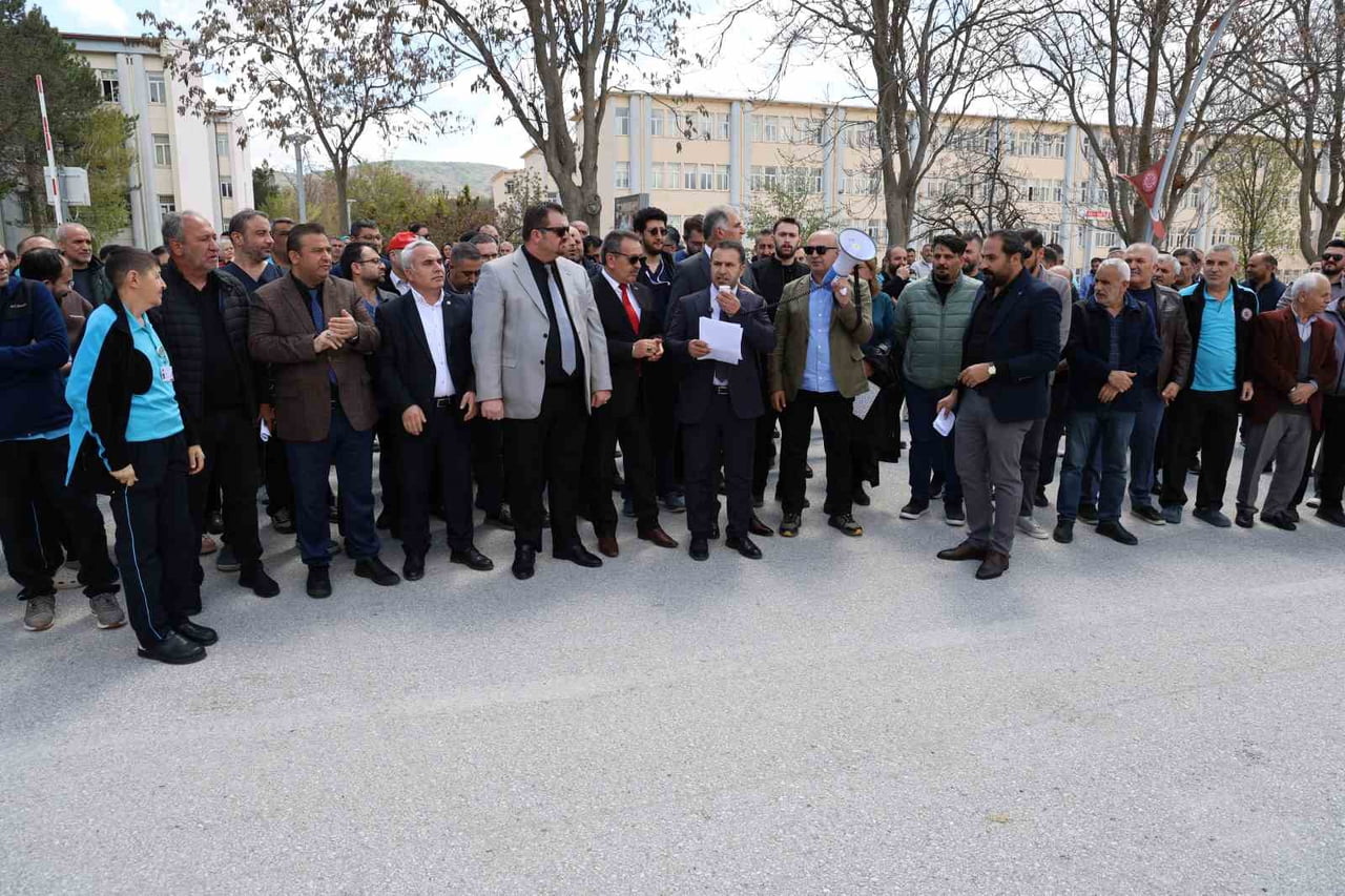 SİVAS CUMHURİYET ÜNİVERSİTESİ PERSONELİ, İKİNCİ KEZ İPTAL EDİLEN PROMOSYON İHALESİ İLE İLGİLİ...
