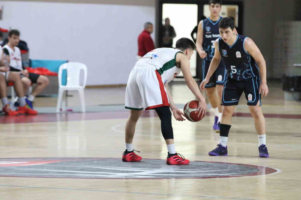 SİVAS’TA PAZARTESİ GÜNÜ BAŞLAYAN U-18 ERKEKLER TÜRKİYE BASKETBOL ŞAMPİYONASI, YÜKSELME GRUBU...