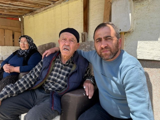 (SOLDAKİ) DARP EDİLEN 86 YAŞINDAKİ ADAM VE DAMADI