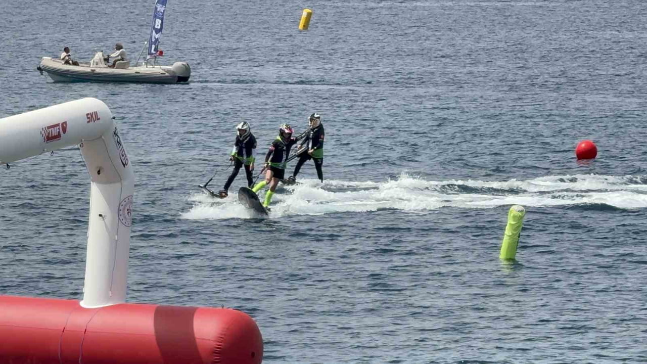 SU JETİ, FLYBOARD VE MOTOSURF TÜRKİYE ŞAMPİYONASI 1. AYAK YARIŞLARI, PAŞATARLASI HALK PLAJI’NDA...