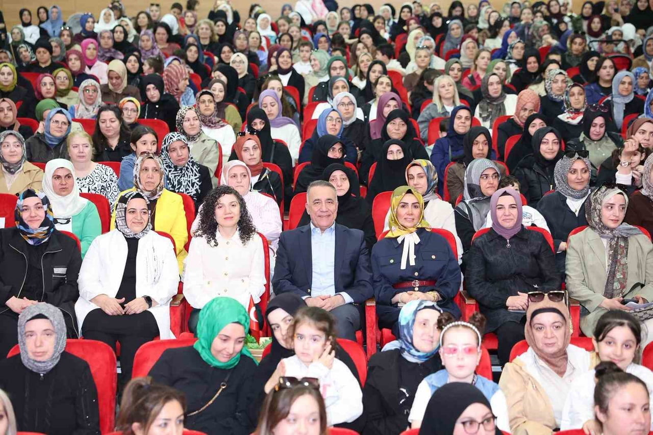 SULTANGAZİ BELEDİYESİ, ANNELER GÜNÜNE ÖZEL DÜZENLEDİĞİ ETKİNLİK, GERÇEKLEŞTİRİLDİ.
