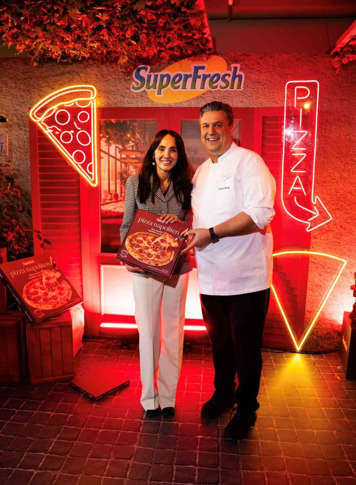 SUPERFRESH, PİZZA NAPOLİTEN'İ İTALYA ESİNTİLİ BİR LANSMANLA TANITTI