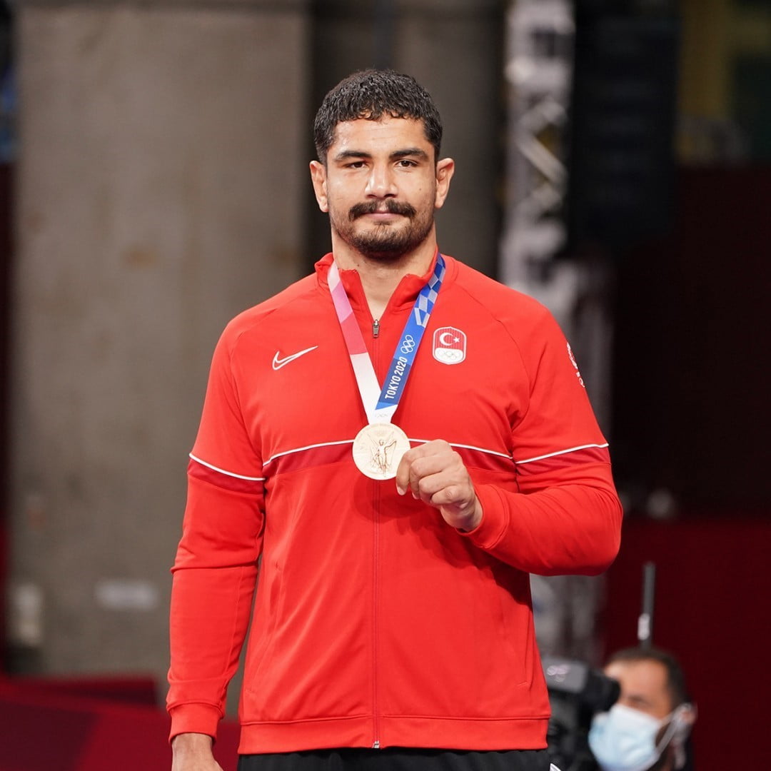 TAHA AKGÜL