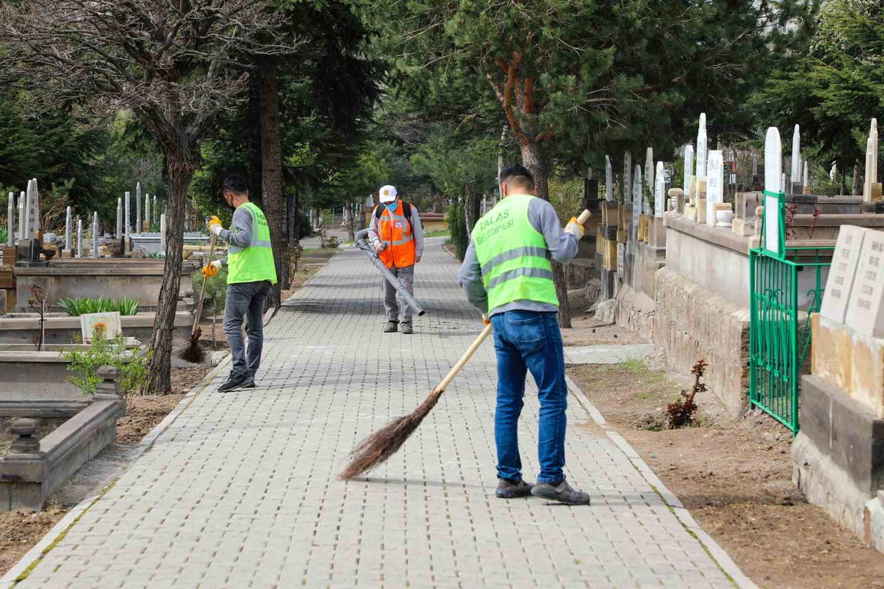 TALAS BELEDİYESİ; KURBAN BAYRAMI’NA KISA BİR SÜRE KALA İLÇEDE BAYRAMIN RAHAT VE HUZUR İÇİNDE...