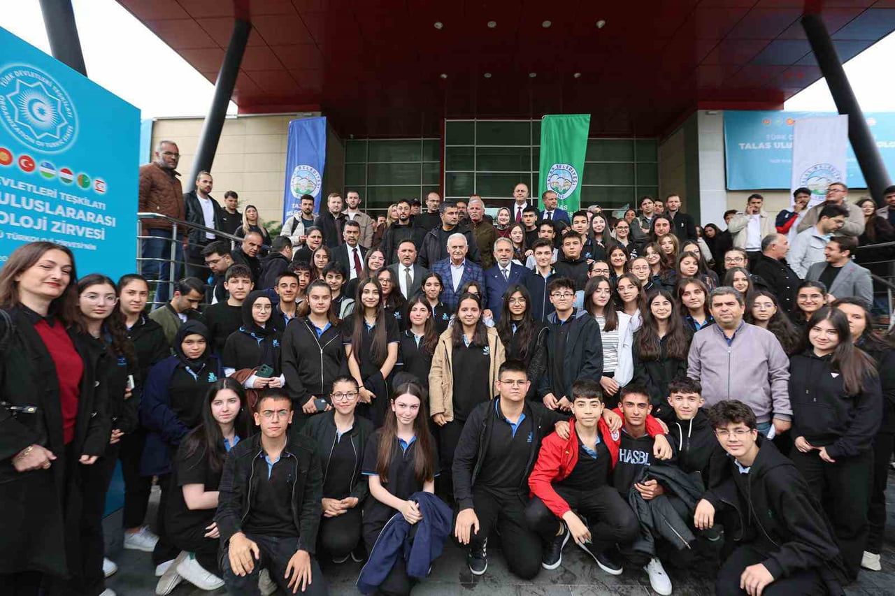 TALAS BELEDİYESİ TARAFINDAN, BAKÜ TÜRKOLOJİ KONGRESİ’NİN 100. YILI MÜNASEBETİYLE DÜZENLENEN...