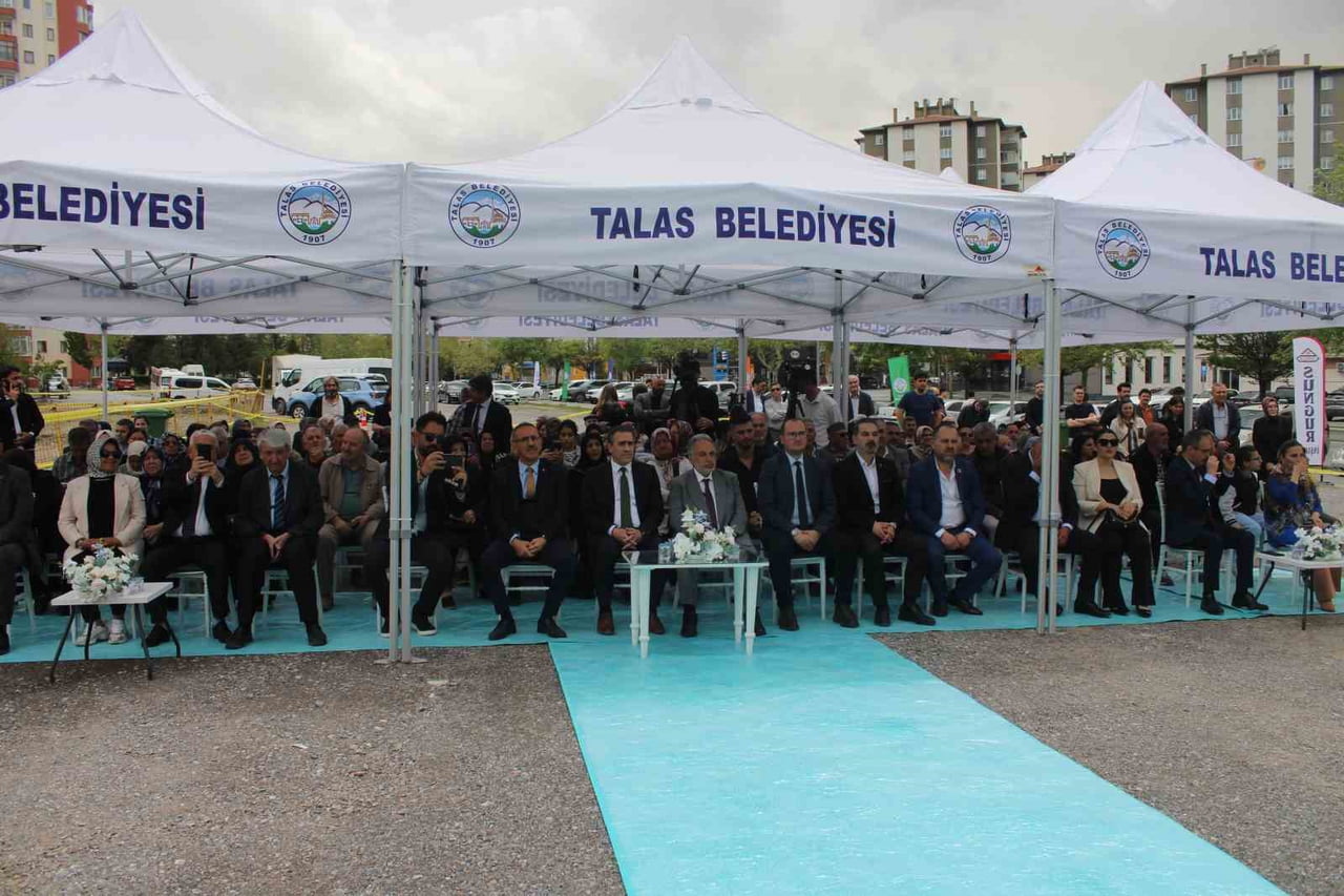 TALAS BELEDİYESİ TARAFINDAN KENTSEL DÖNÜŞÜM ÇALIŞMALARI TAMAMLANAN MENEKŞE SİTELERİ'NDEKİ 60...
