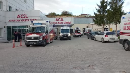 Taraftarları taşıyan midibüs devrildi, 27 taraftar yaralandı