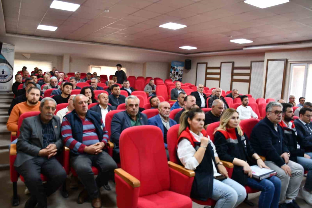 TARIM VE KIRSAL KALKINMA ALANINDAKİ DESTEKLEMELERLE İLGİLİ BİLGİLENDİRME TOPLANTISI VEZİRKÖPRÜ’DE...