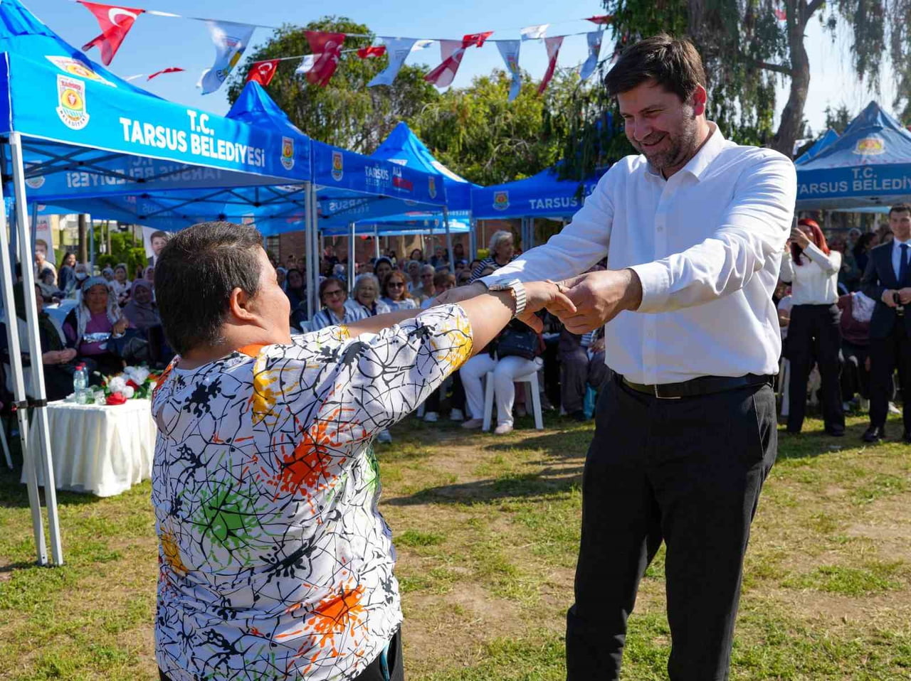 TARSUS BELEDİYESİ TARAFINDAN ANNELER GÜNÜ DOLAYISIYLA DÜZENLENEN 'BİR GÜN DEĞİL, HER GÜN...