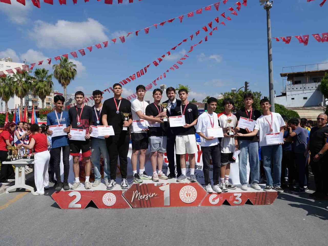 TARSUS’TA 19 MAYIS ATATÜRK’Ü ANMA, GENÇLİK VE SPOR BAYRAMI’NIN 107. YIL DÖNÜMÜ DÜZENLENEN RESMİ...