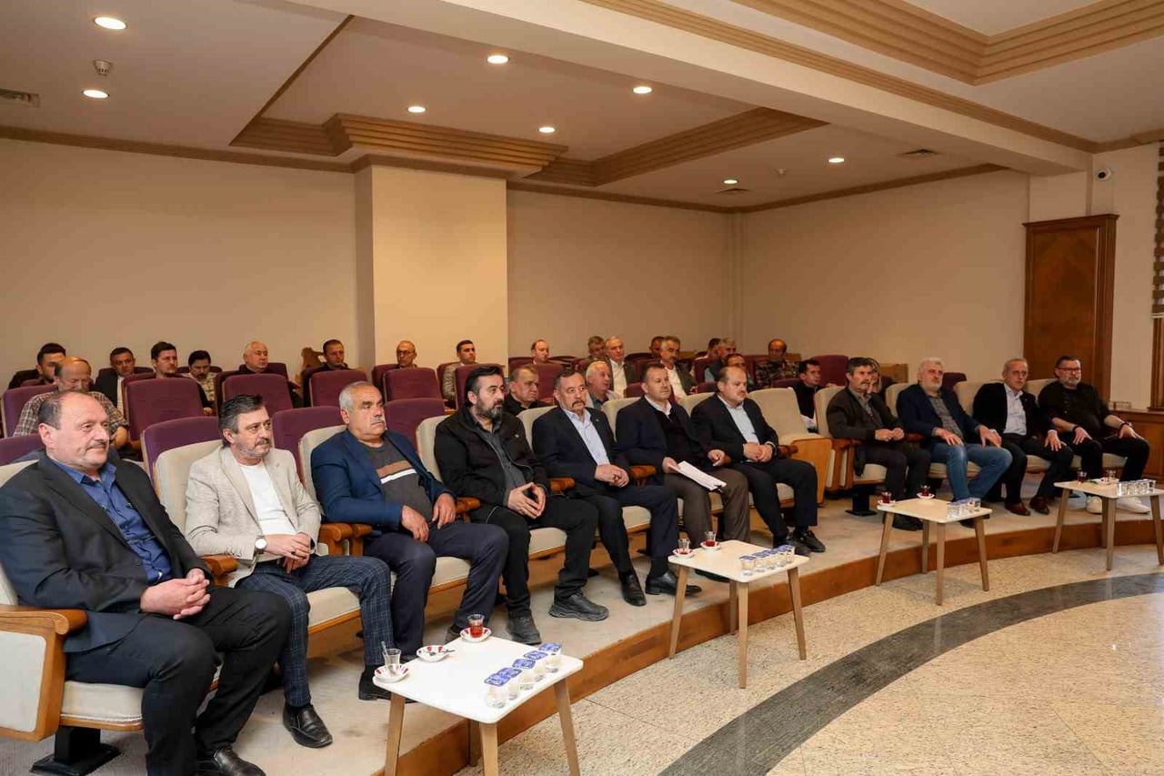 TAŞKÖPRÜ BELEDİYESİ TARAFINDAN DÜZENLENEN İSTİŞARE TOPLANTISINDA, İLÇEDE YÜRÜTÜLEN ÇALIŞMALAR VE...