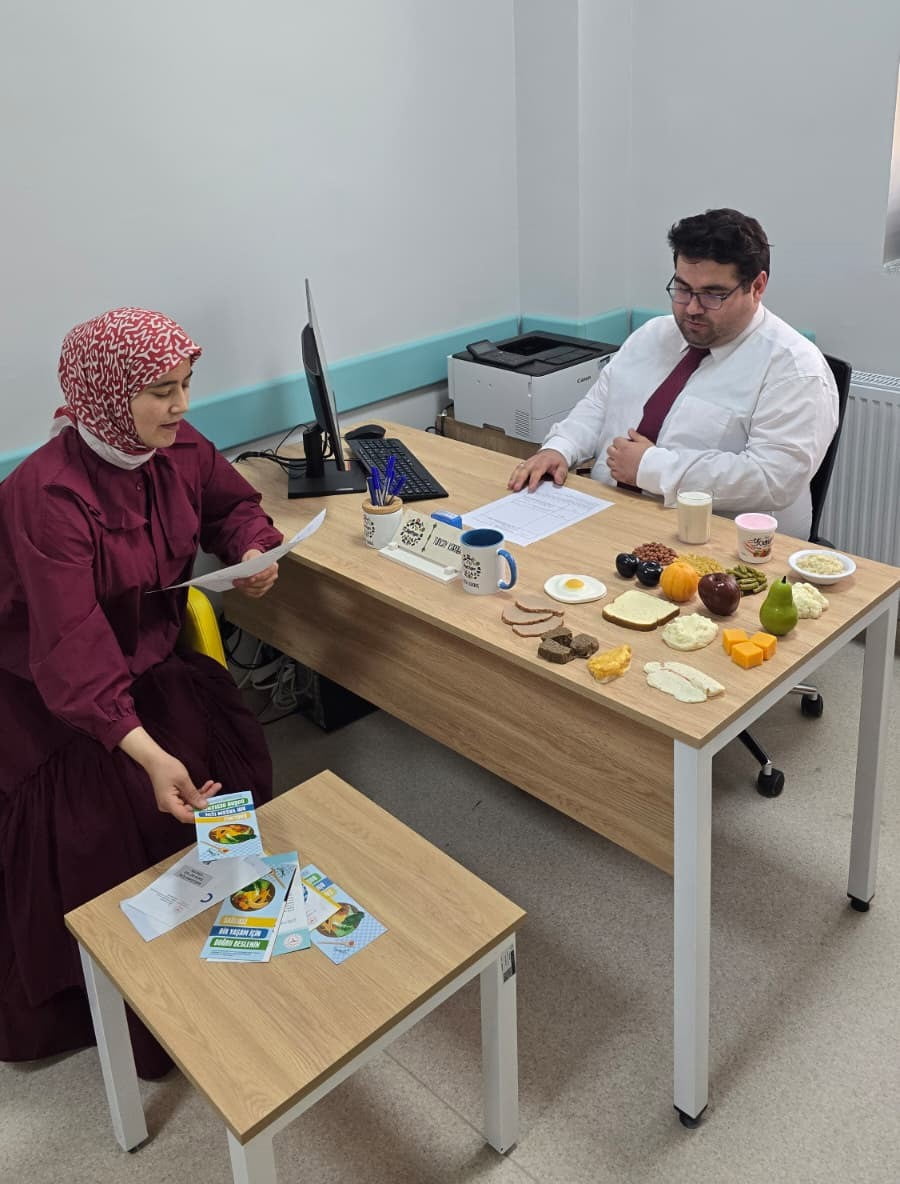 TAVAS SAĞLIKLI HAYAT MERKEZİ’NDE GÖREVLİ DİYETİSYEN TUNCAY KARABAŞ, KURBAN BAYRAMINDA ARTAN ET VE...