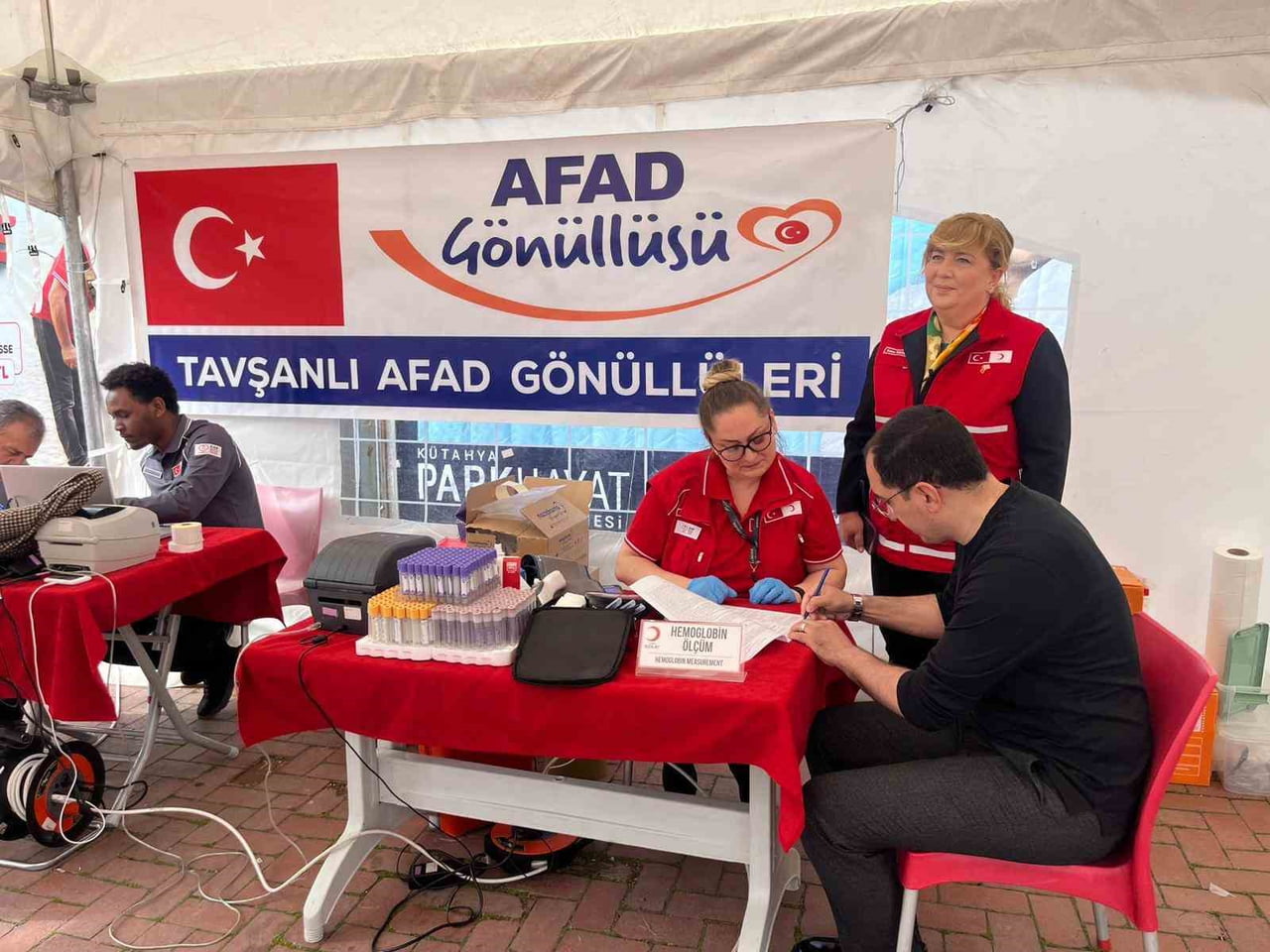 TAVŞANLI KAYMAKAMI ÖZDEMİR’DEN 11’İNCİ KAN BAĞIŞI