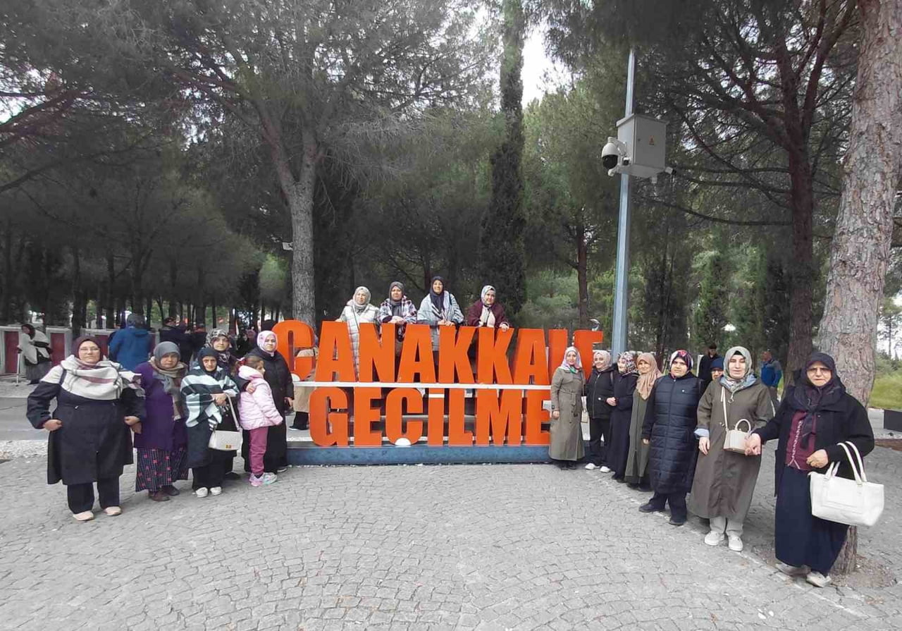 TAVŞANLILI ENGELLİ KUR’AN KURSU ÖĞRENCİLERİNDEN ÇANAKKALE’YE ANLAMLI ZİYARET