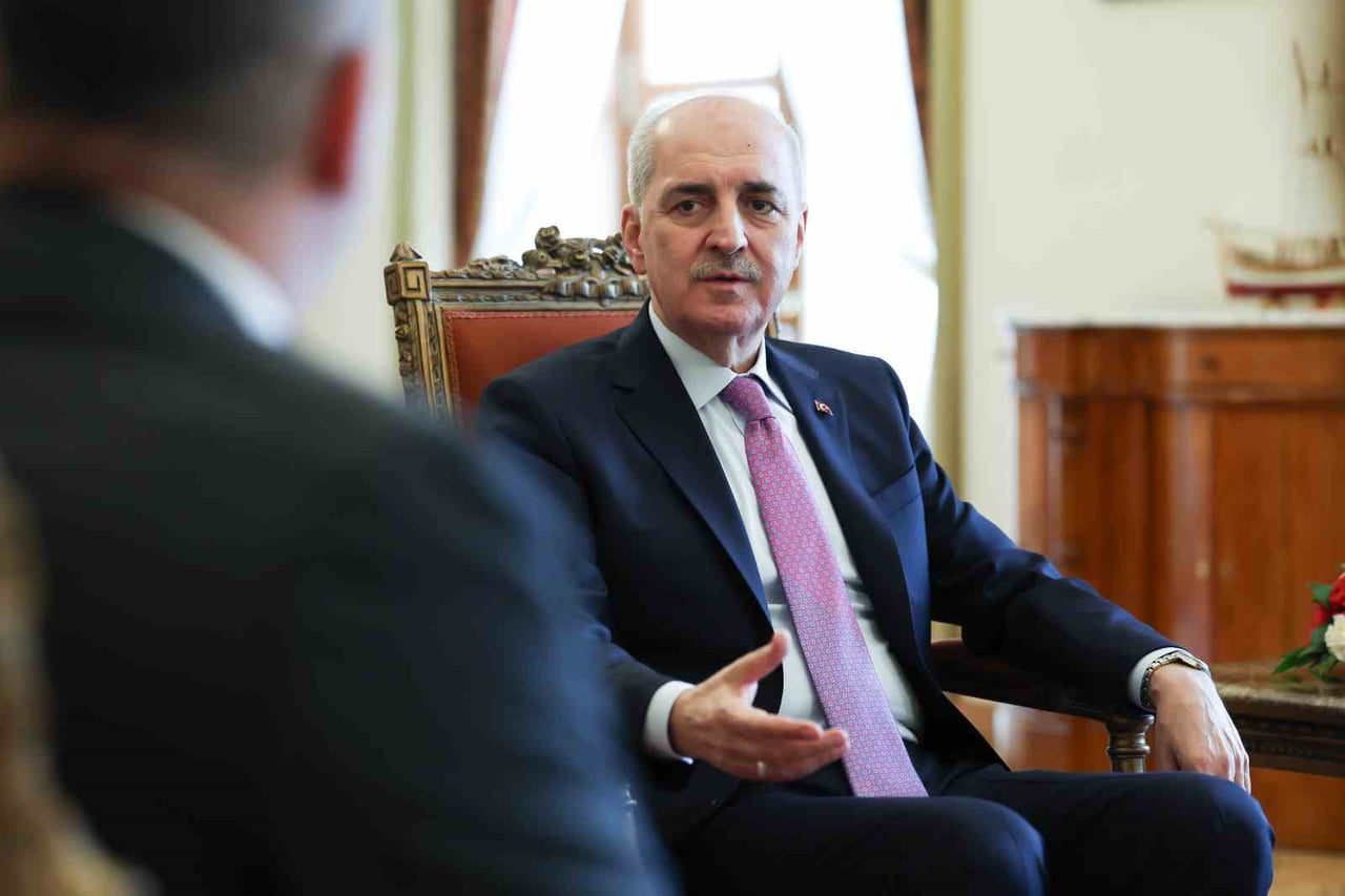 TBMM BAŞKANI NUMAN KURTULMUŞ, TÜRKİYE BAROLAR BİRLİĞİ (TBB) BAŞKANI ERİNÇ SAĞKAN VE BERABERİNDEKİ...