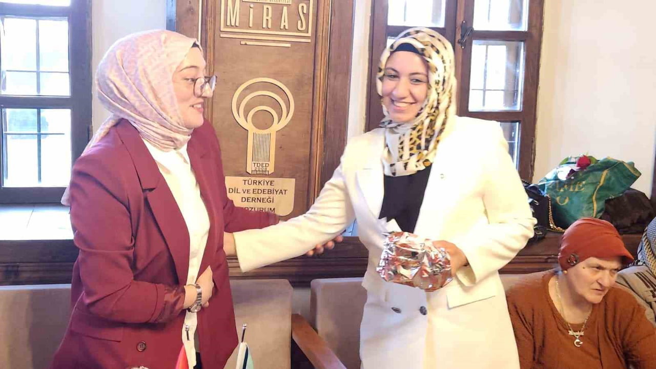 TDED ERZURUM ŞUBESİ KADIN KOMİSYONU "HÜMA HATUN DOST MECLİSİ" 10 MAYIS ANNELER GÜNÜ MÜNASEBETİYLE...