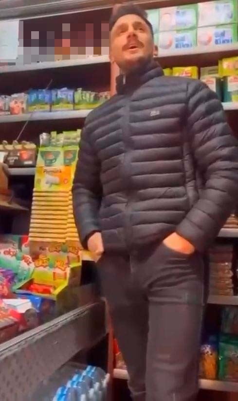 TEKİRDAĞ'IN ÇORLU İLÇESİNDE ÇIKAN ÇATIŞMADA ŞEHİT DÜŞEN POLİS MEMURU EMRAH KOÇ'UN TÜRKÜ SÖYLEDİĞİ...