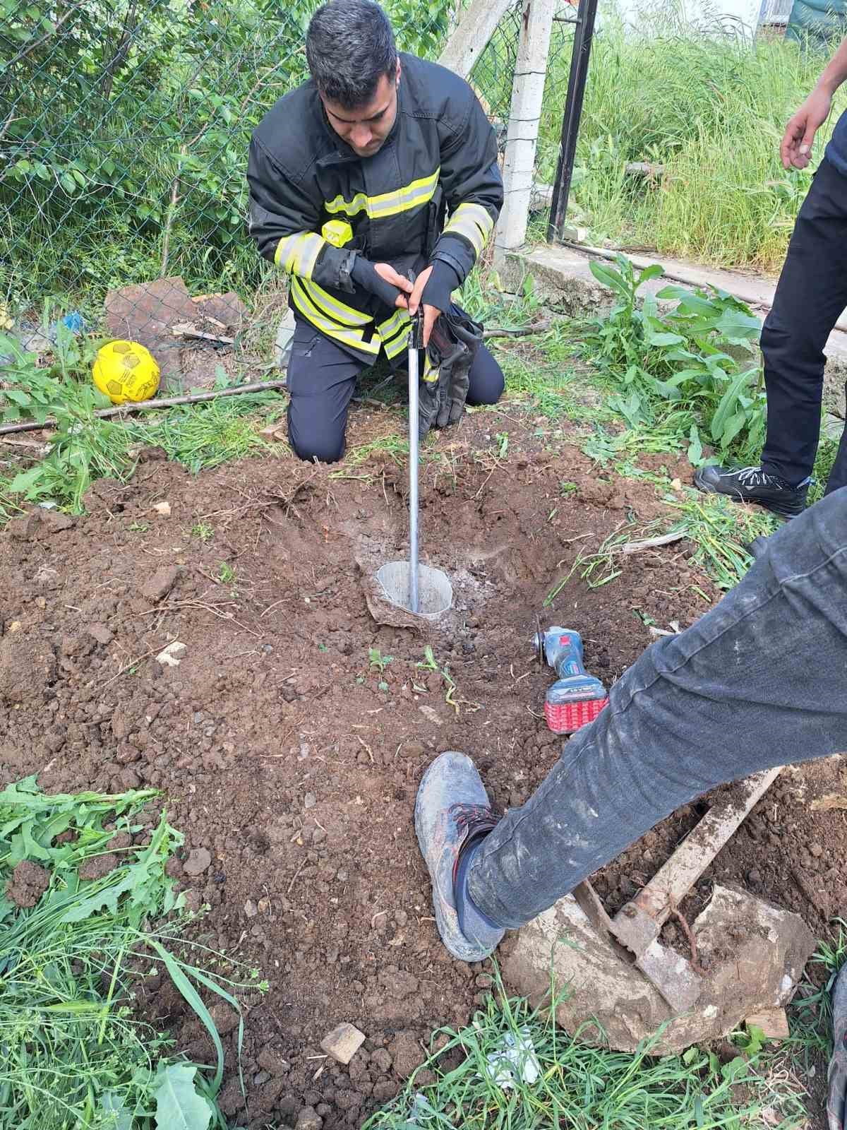 TEKİRDAĞ'IN MURATLI İLÇESİNDE SU KUYUSUNU DÜŞEN BİR KİRPİ KURTARILDI.