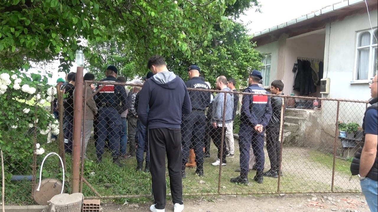 TEKİRDAĞ’IN ÇORLU İLÇESİNDE SİLAHLI KAVGA İHBARINA MÜDAHALE EDEN POLİS EKİPLERİNE YÖNELİK...