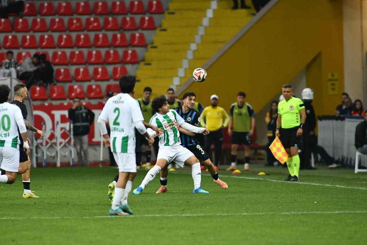 TFF 3. LİG 2.GRUP PLAY-OFF 2.TUR İKİNCİ MAÇINDA ERCİYES 38 FSK İLE MALATYA YEŞİLYURTSPOR...