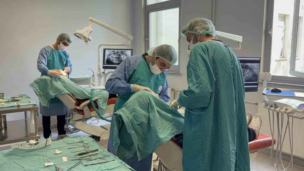 TOKAT GAZİOSMANPAŞA ÜNİVERSİTESİ DİŞ HEKİMLİĞİ FAKÜLTESİNDE DİŞ TEDAVİSİNDEN ÇEKİNEN VATANDAŞLAR...