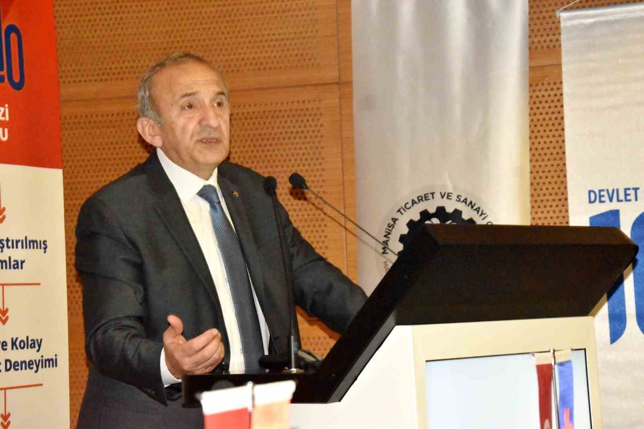 TOPLANTININ AÇILIŞ KONUŞMASINI YAPAN BAŞKAN MEHMET YILMAZ, KAMU TEDARİK SİSTEMLERİNİN FİRMALAR...