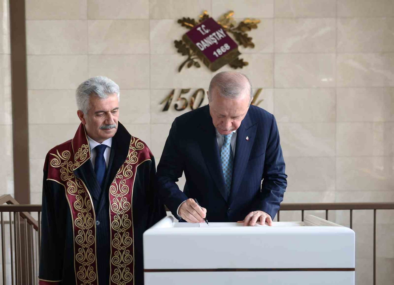 TÖRENDE KONUŞAN CUMHURBAŞKANI ERDOĞAN, İKTİDARA GELDİKLERİ ANDAN İTİBAREN YARGIDA BİRÇOK REFORM...
