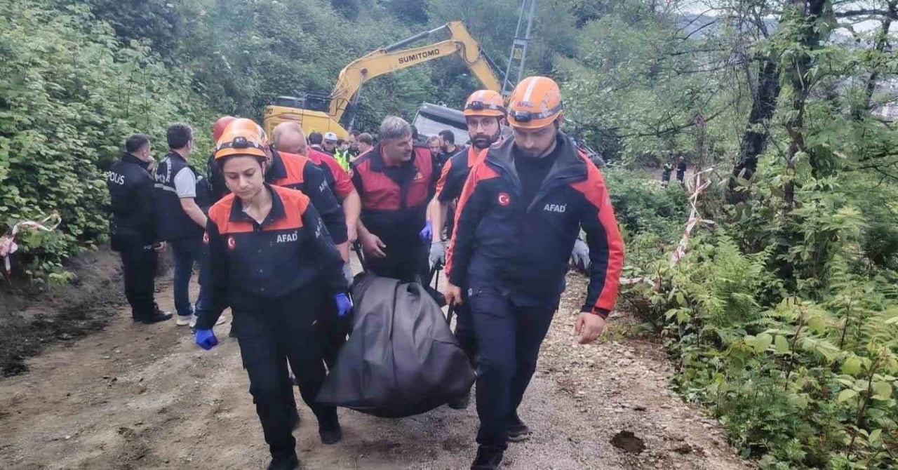 TRABZONLU HAFRİYAT KAMYONU SÜRÜCÜSÜ MUSTAFA AY, ÇALIŞMAK İÇİN GİTTİĞİ RİZE’DE GEÇİRDİĞİ KAZADA...