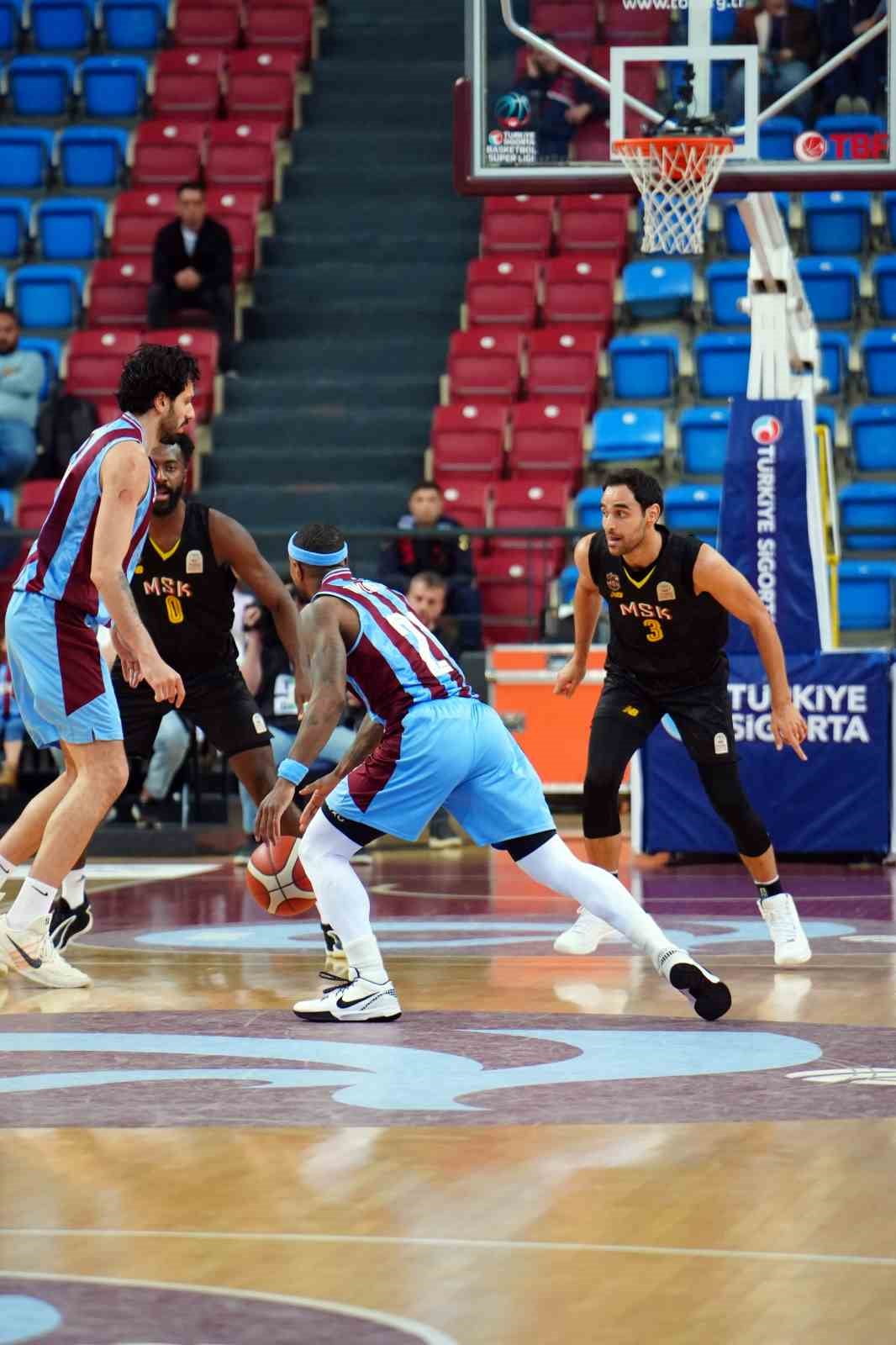 TRABZONSPOR, TÜRKİYE SİGORTA BASKETBOL SÜPER LİGİ'NİN 30. HAFTASINDA SAHASINDA KARŞILAŞTIĞI MERSİN...