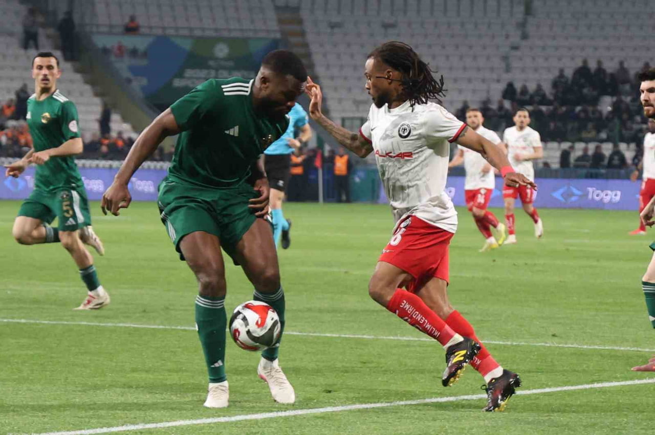 TRENDYOL 1. LİG PLAY-OFF FİNAL KARŞILAŞMASINDA ÇORUM FK, ESENLER EROKSPOR’U 2-0 MAĞLUP EDEREK...