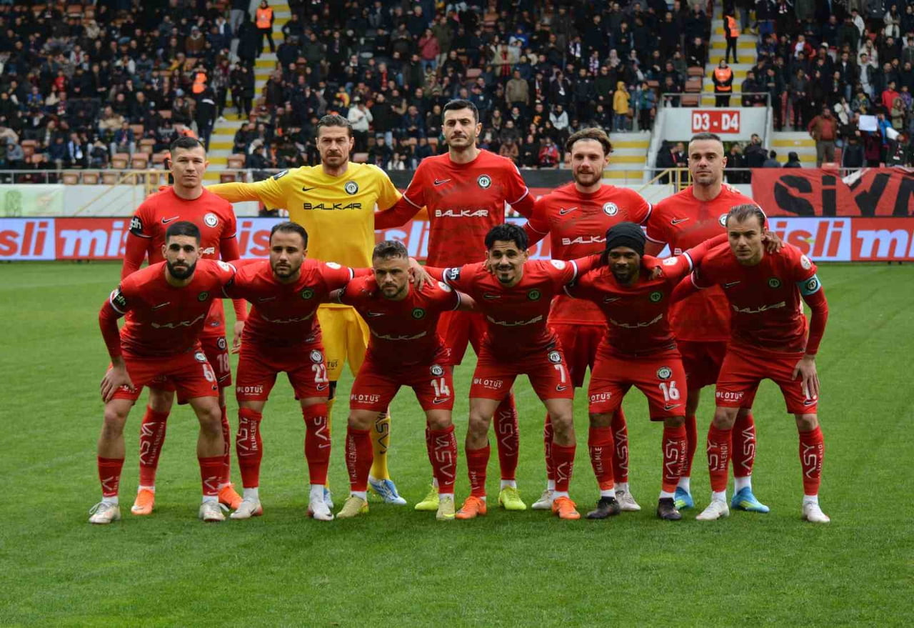 TRENDYOL 1. LİG PLAY-OFF FİNAL MAÇINDA ESENLER EROKSPOR’U 2-0 MAĞLUP EDEN ÇORUM FK, İLK KEZ SÜPER...