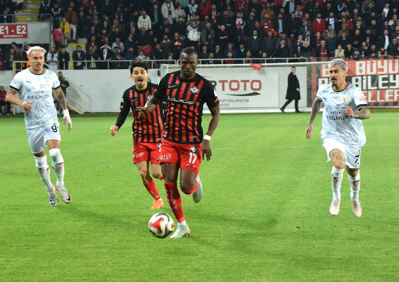 TRENDYOL 1. LİG PLAY-OFF YARI FİNALİ RÖVANŞ MAÇINDA ÇORUM FK EVİNDE KONUK ETTİĞİ BODRUM FK'Yİ 2-0...