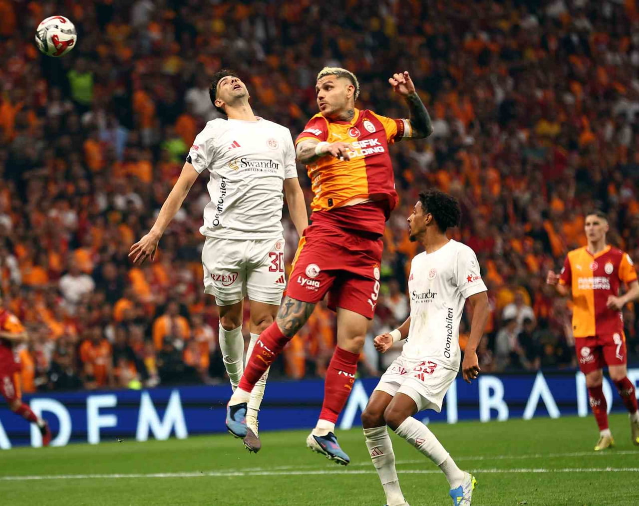 TRENDYOL SÜPER LİG’İN 33. HAFTASINDA GALATASARAY, SAHASINDA KARŞILAŞTIĞI ANTALYASPOR'U 4-2 MAĞLUP...