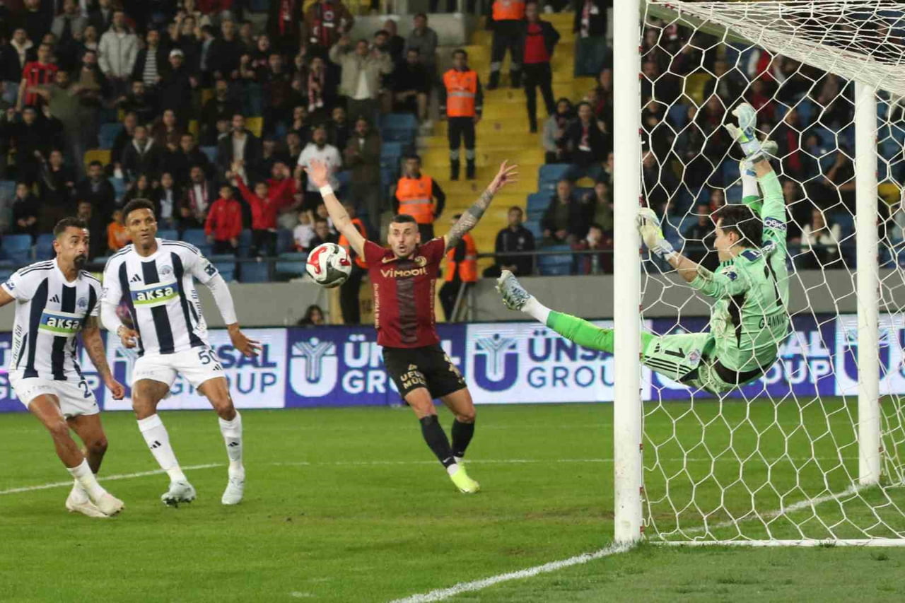 TRENDYOL SÜPER LİG’İN 33. HAFTASINDA GENÇLERBİRLİĞİ, KASIMPAŞA’YI SAHASINDA AĞIRLIYOR. MÜSABAKANIN...