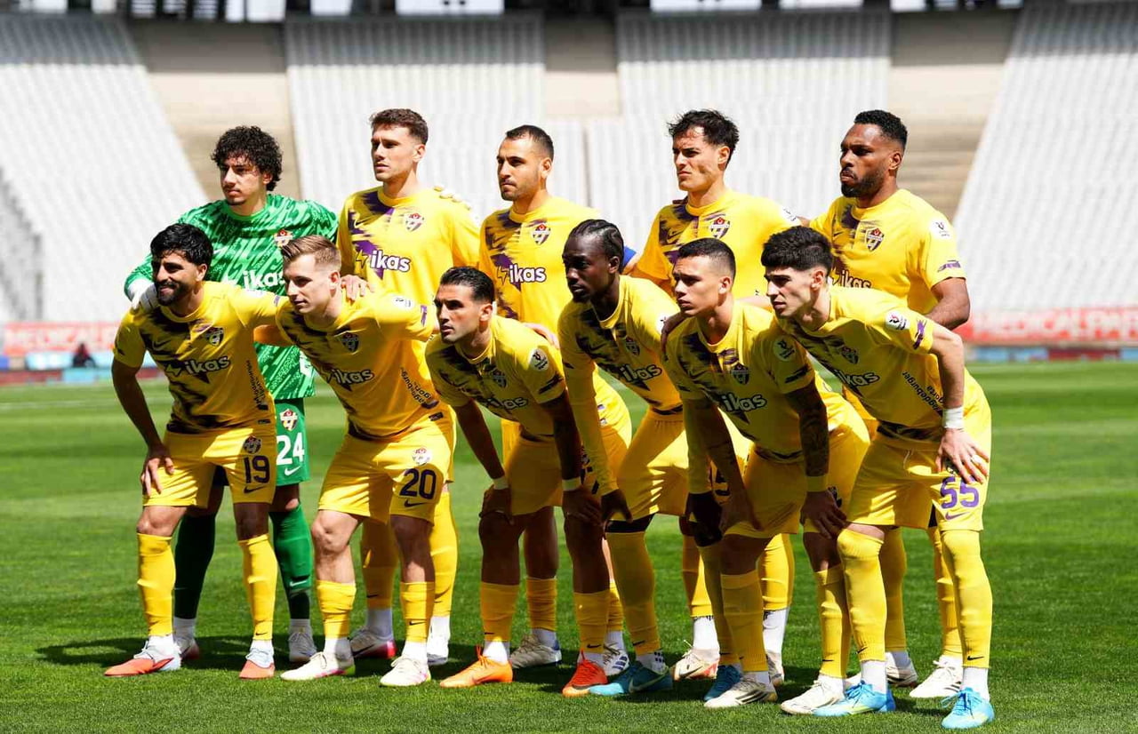 TRENDYOL SÜPER LİG’İN SON HAFTASINDA FENERBAHÇE KARŞISINDA 2-0 ÖNE GEÇTİĞİ MAÇTA 3-2 GERİYE...