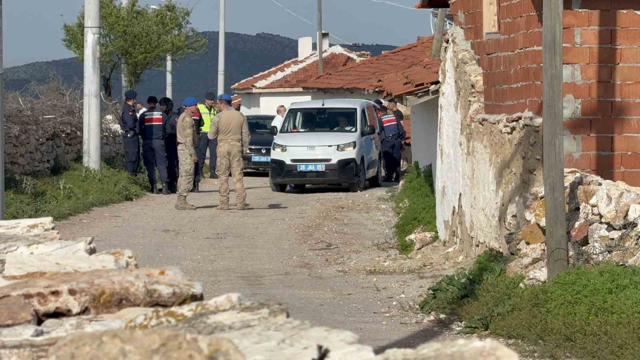 TÜFEKLE VURULAN 32 YAŞINDAKİ İLKER SAYGI OLAY YERİNDE HAYATINI KAYBEDERKEN, SABRİ SAYGI İLE...